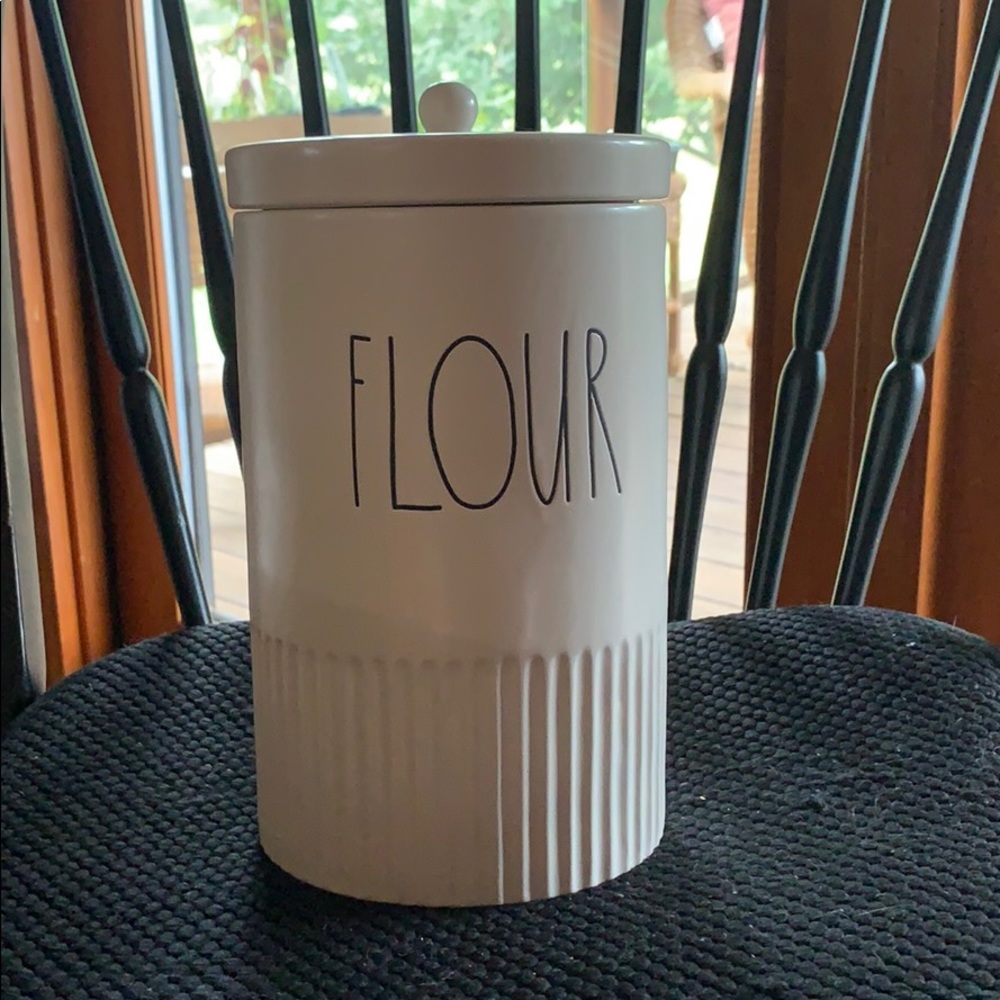 Flour Rae Dunn